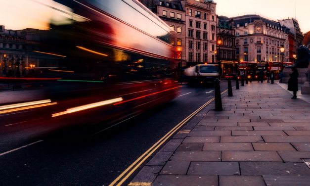 Bussförare eller marknadsförare?